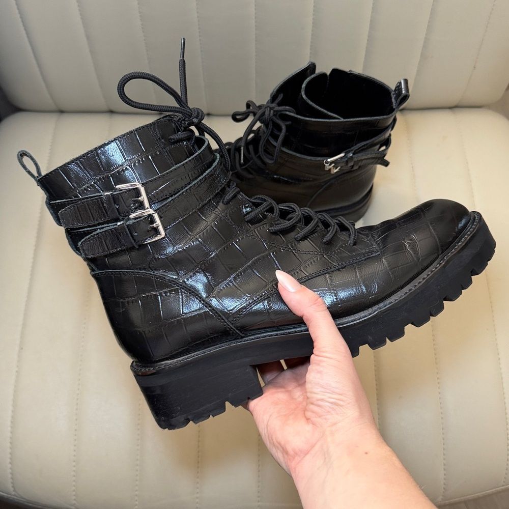 Marc Fisher Barren Black Croc Embossed Buckle Combat Lug Sole Boots 9.5